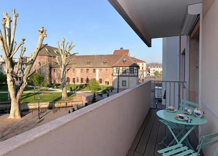Appartement De Luxe En Hyper-Centre Avec 3 Chambres, Balcon, Parking, Proche Musee Unterlinden - Fr-1-744-37